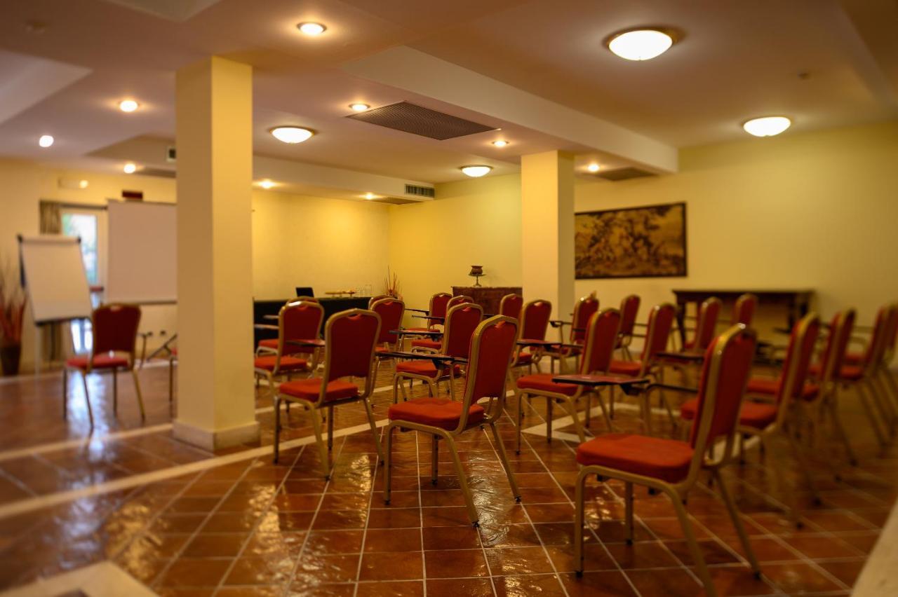 Hotel Torre Di Pratolungo Рим Екстериор снимка