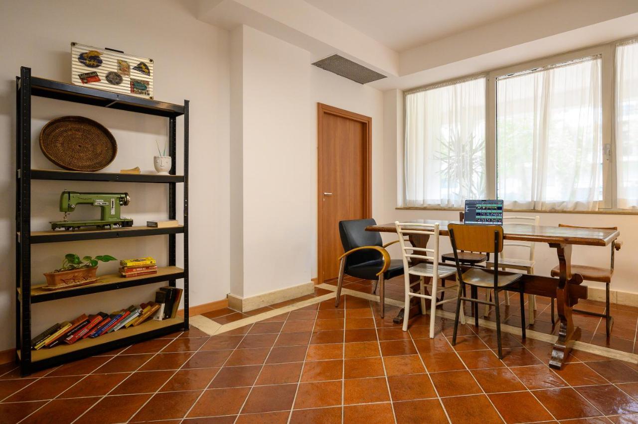 Hotel Torre Di Pratolungo Рим Екстериор снимка