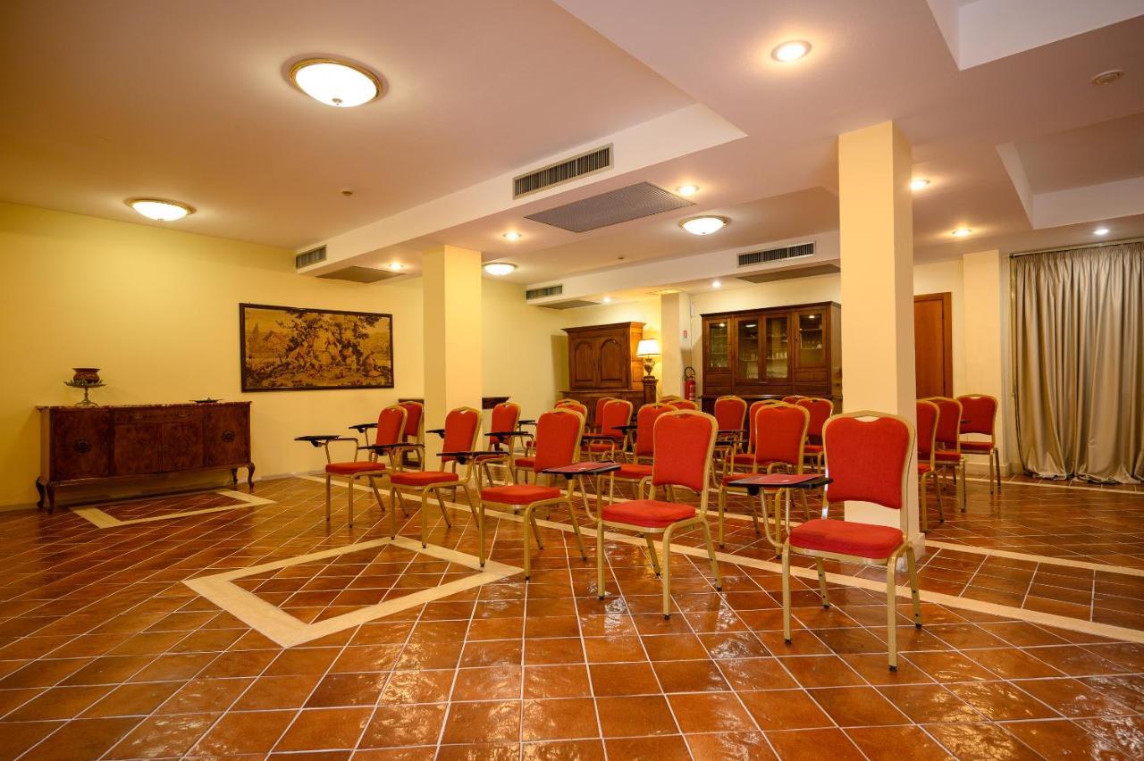 Hotel Torre Di Pratolungo Рим Екстериор снимка