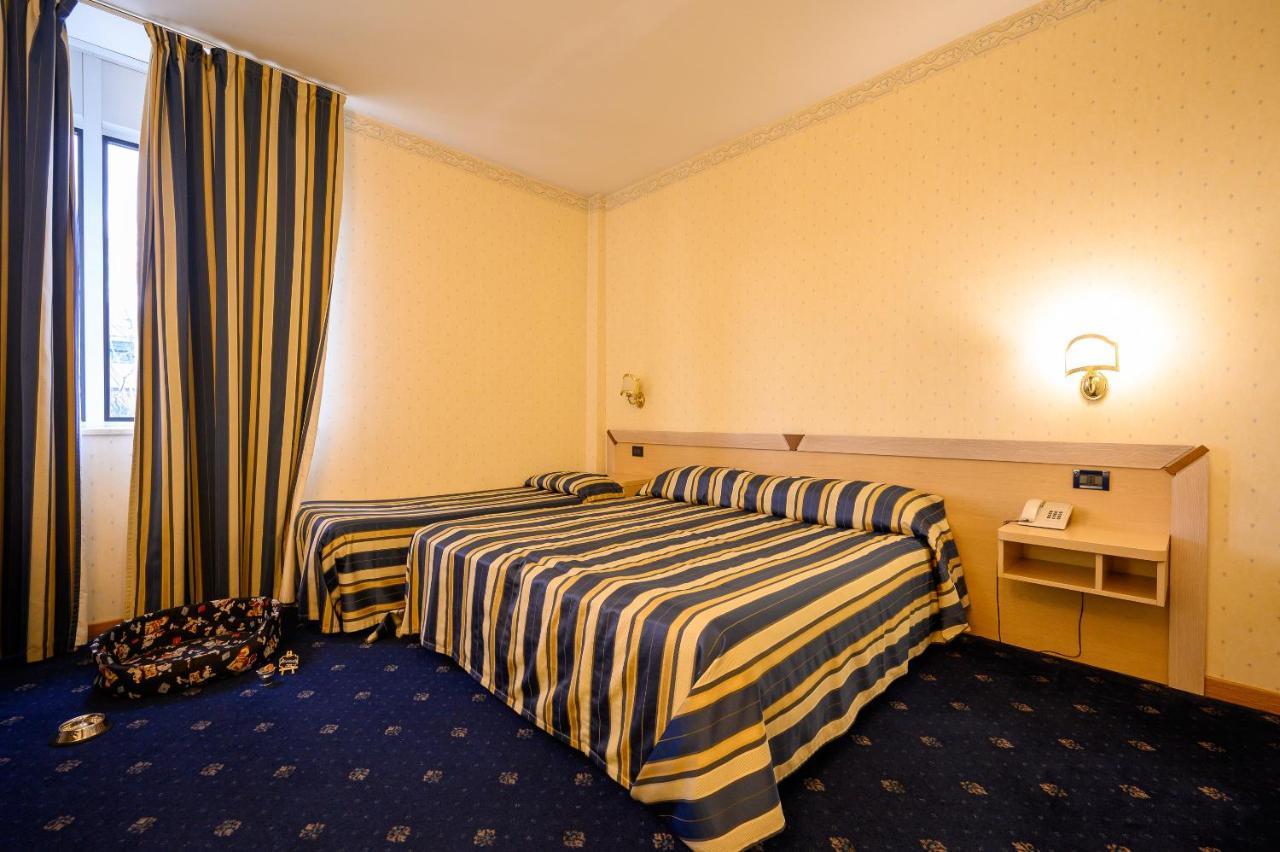 Hotel Torre Di Pratolungo Рим Екстериор снимка