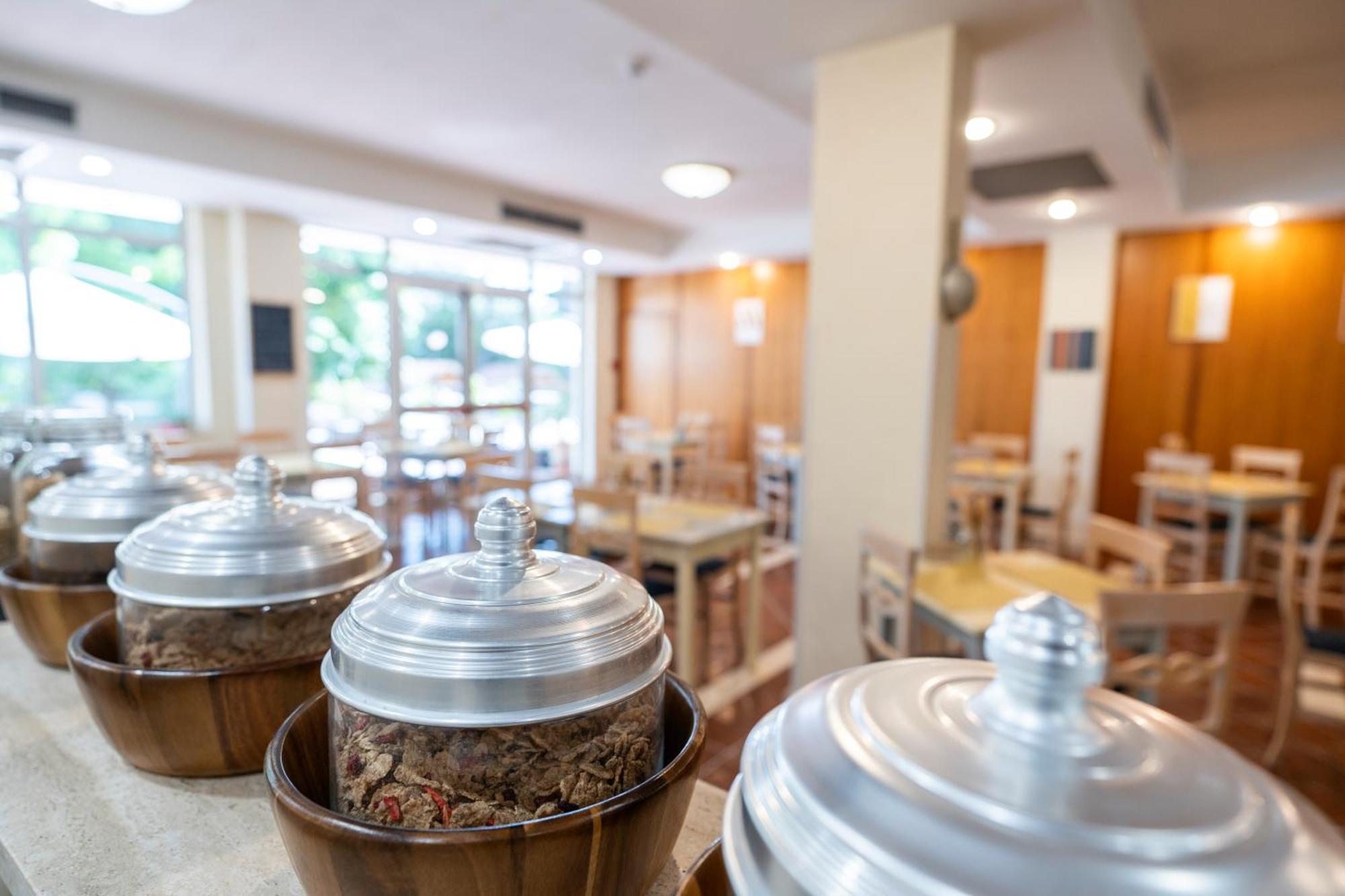Hotel Torre Di Pratolungo Рим Екстериор снимка