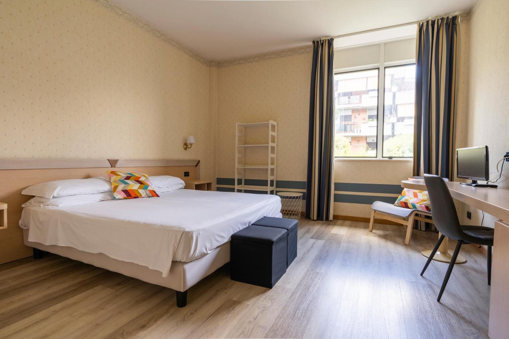 Hotel Torre Di Pratolungo Рим Екстериор снимка