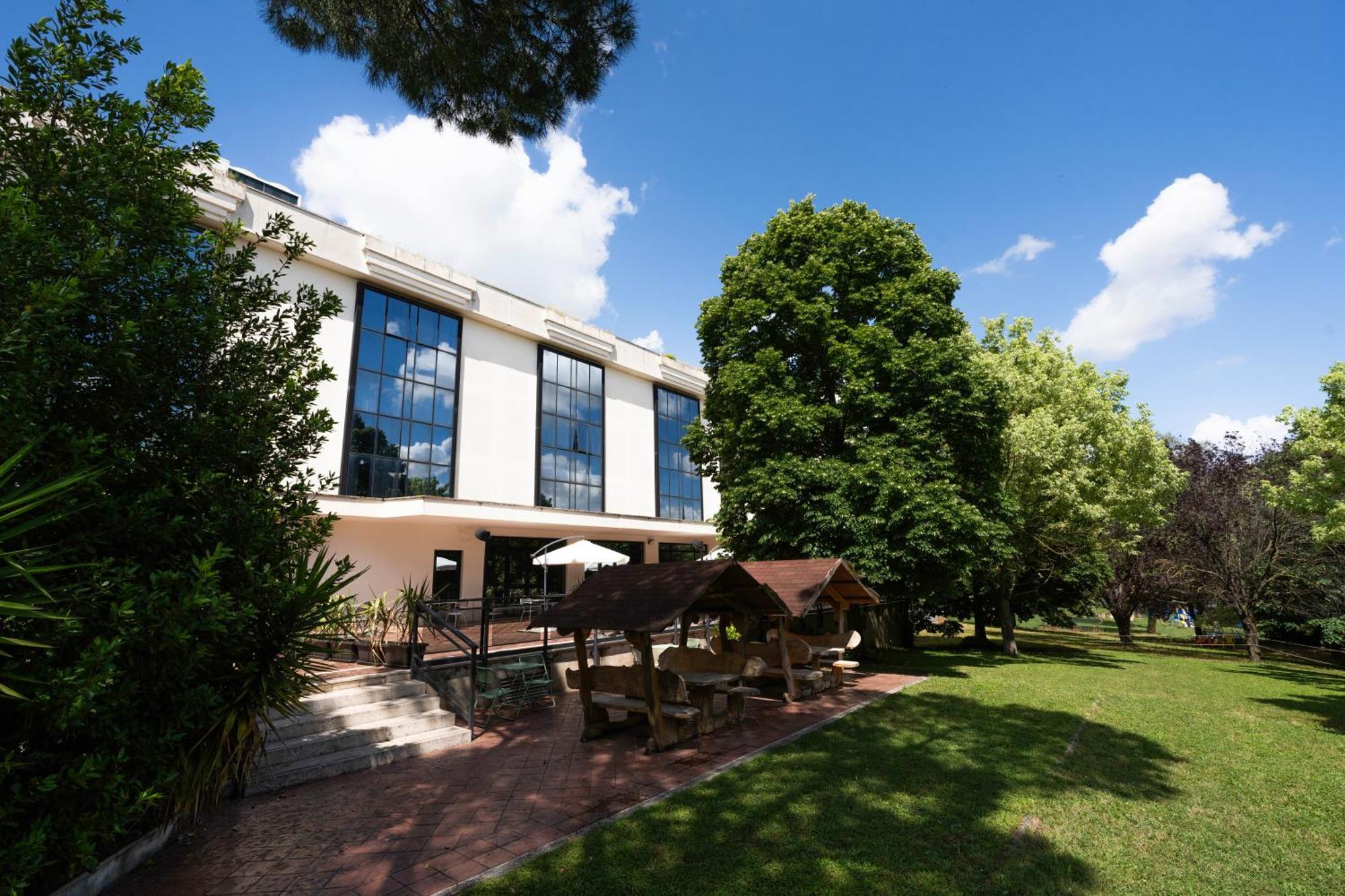 Hotel Torre Di Pratolungo Рим Екстериор снимка